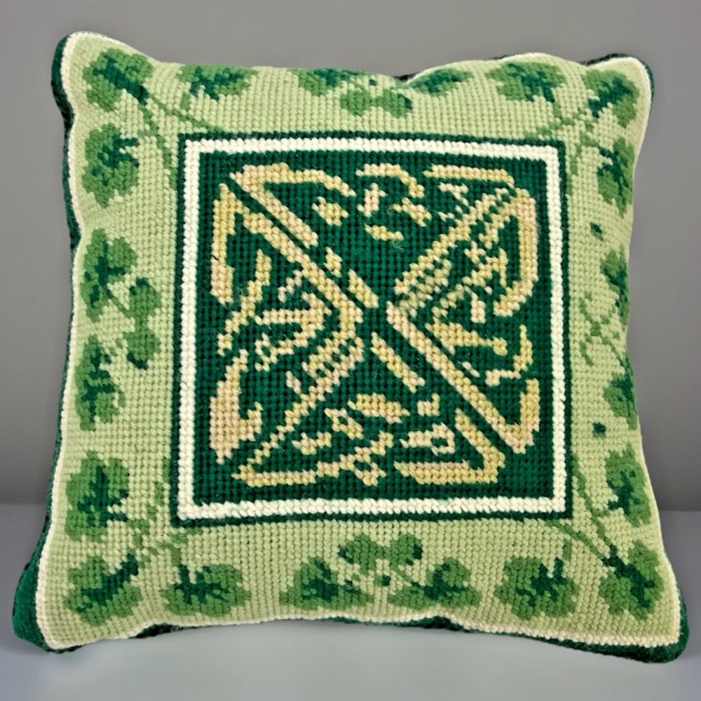 Celtic Knot Clover WOOL Needlepoint Cross Stitch Throw Pillow Green Velvet Irish